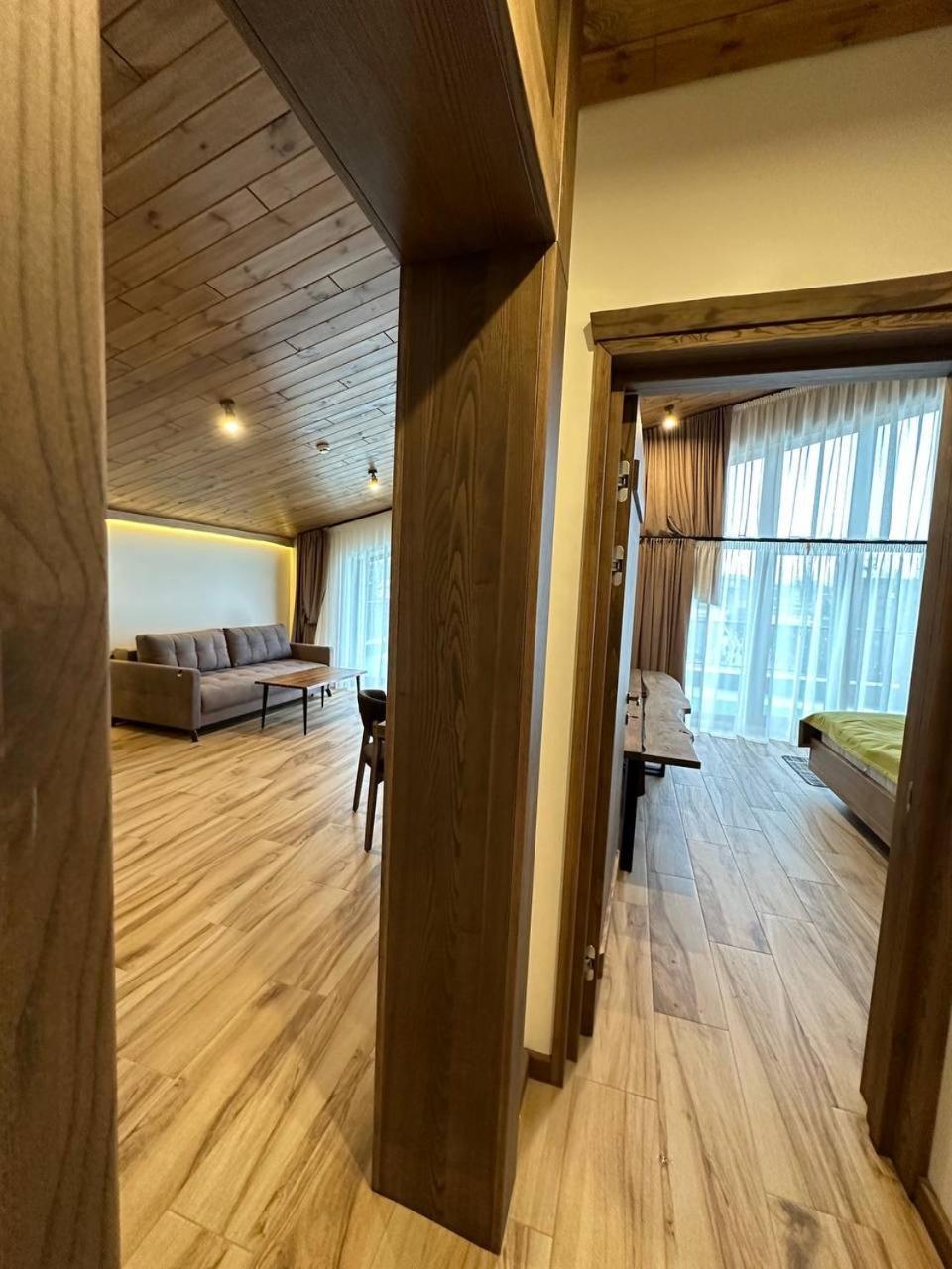Фільварок Кмитів Hotel Velyki Kosharishcha ภายนอก รูปภาพ