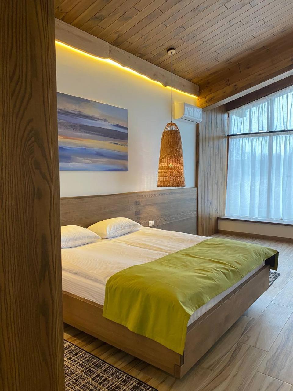 Фільварок Кмитів Hotel Velyki Kosharishcha ภายนอก รูปภาพ
