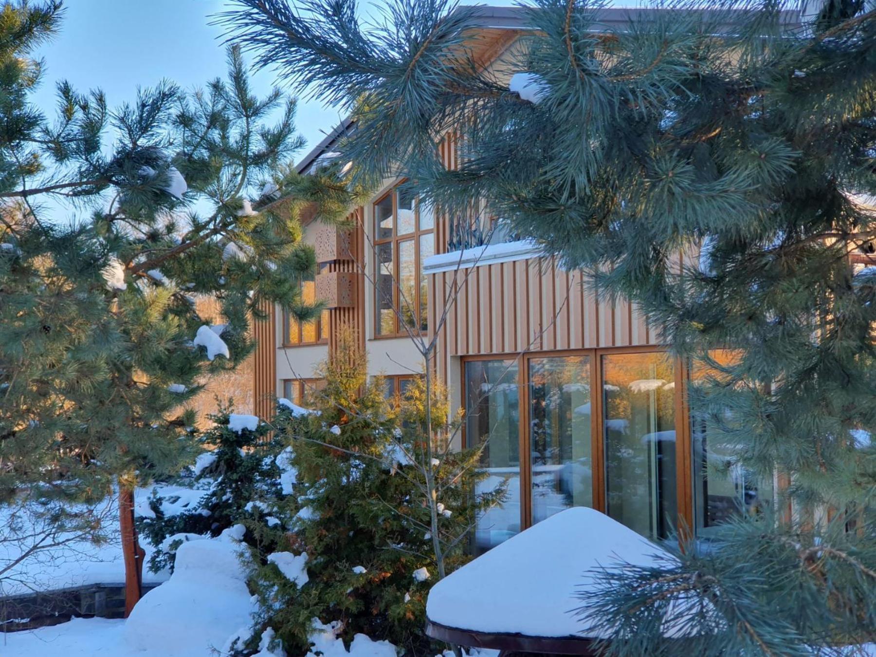 Фільварок Кмитів Hotel Velyki Kosharishcha ภายนอก รูปภาพ