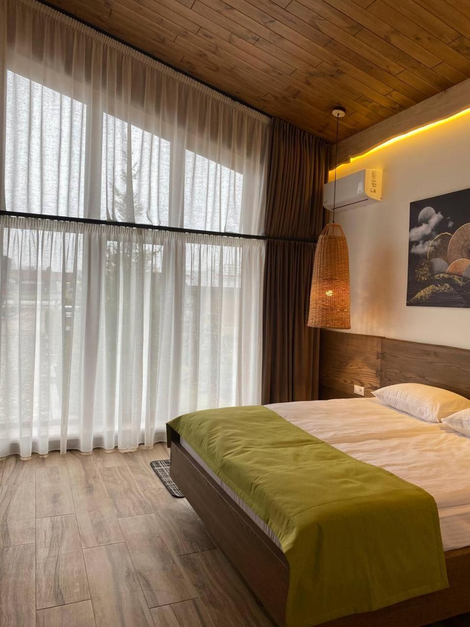 Фільварок Кмитів Hotel Velyki Kosharishcha ภายนอก รูปภาพ