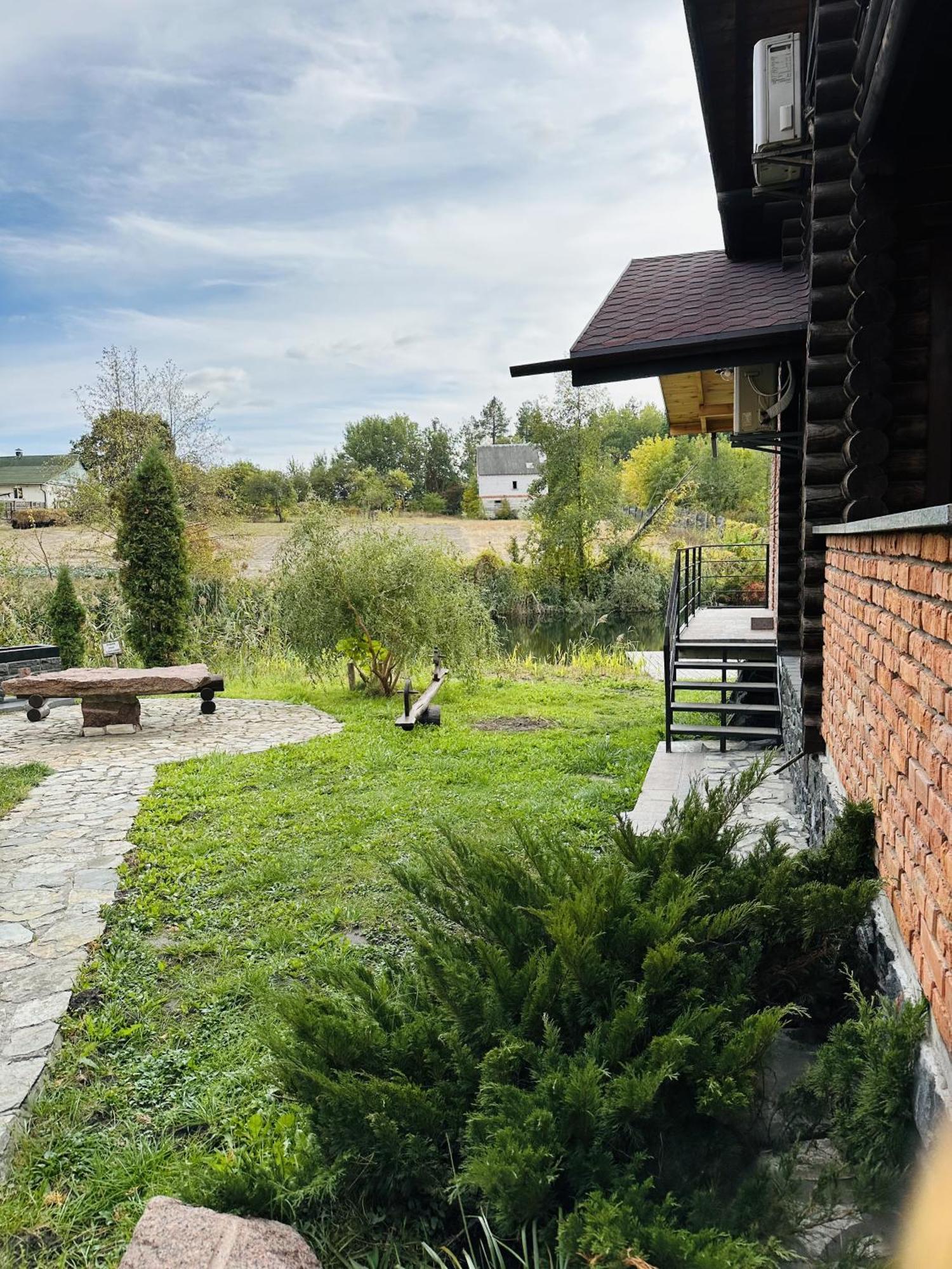 Фільварок Кмитів Hotel Velyki Kosharishcha ภายนอก รูปภาพ
