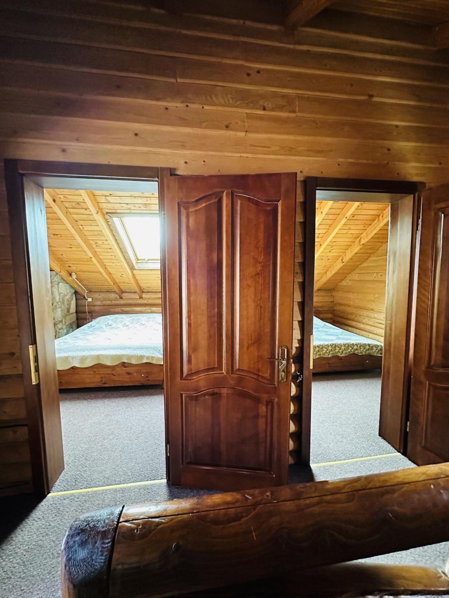 Фільварок Кмитів Hotel Velyki Kosharishcha ภายนอก รูปภาพ