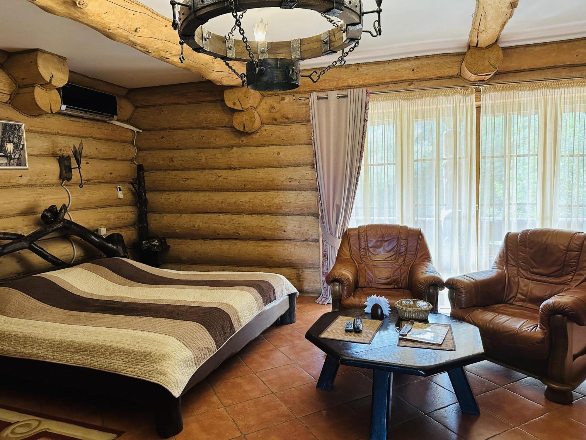 Фільварок Кмитів Hotel Velyki Kosharishcha ภายนอก รูปภาพ